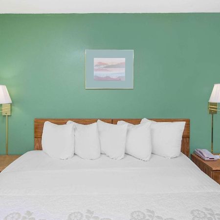 Days Inn By Wyndham Mountain Grove エクステリア 写真